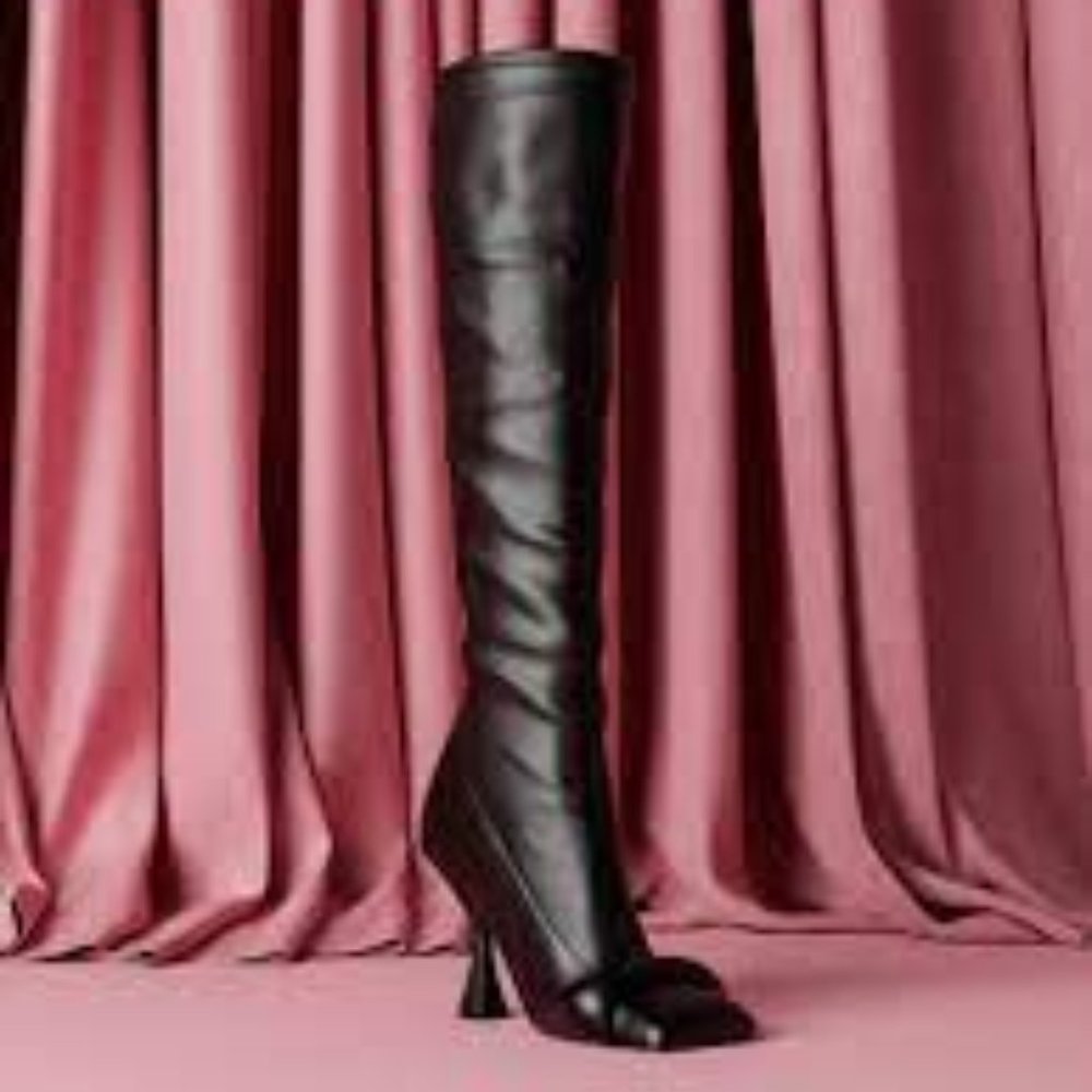 HANIFA ZOE BOOT NEW IN BOX